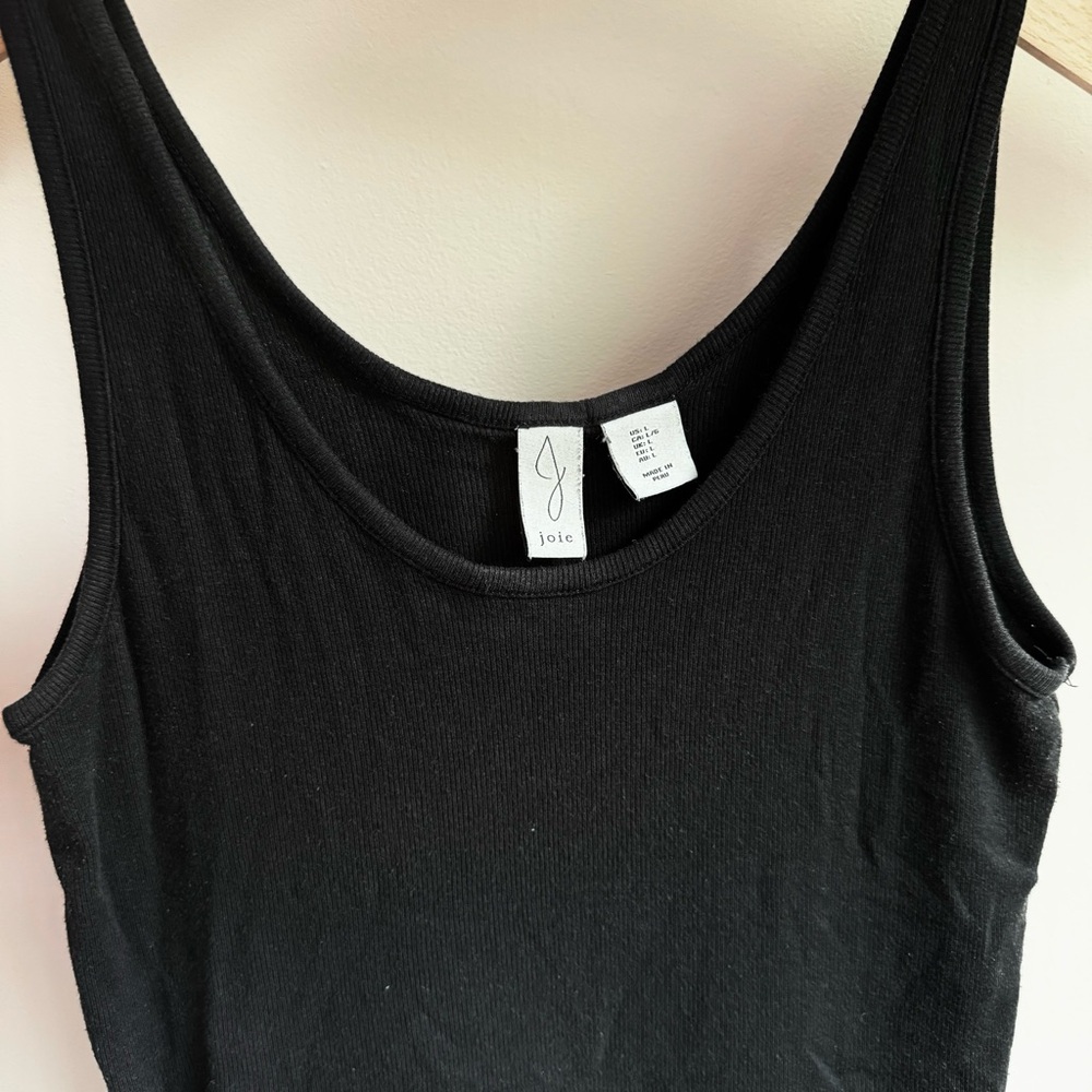 Basic Black Ribbed Tank - Picture 2 of 5